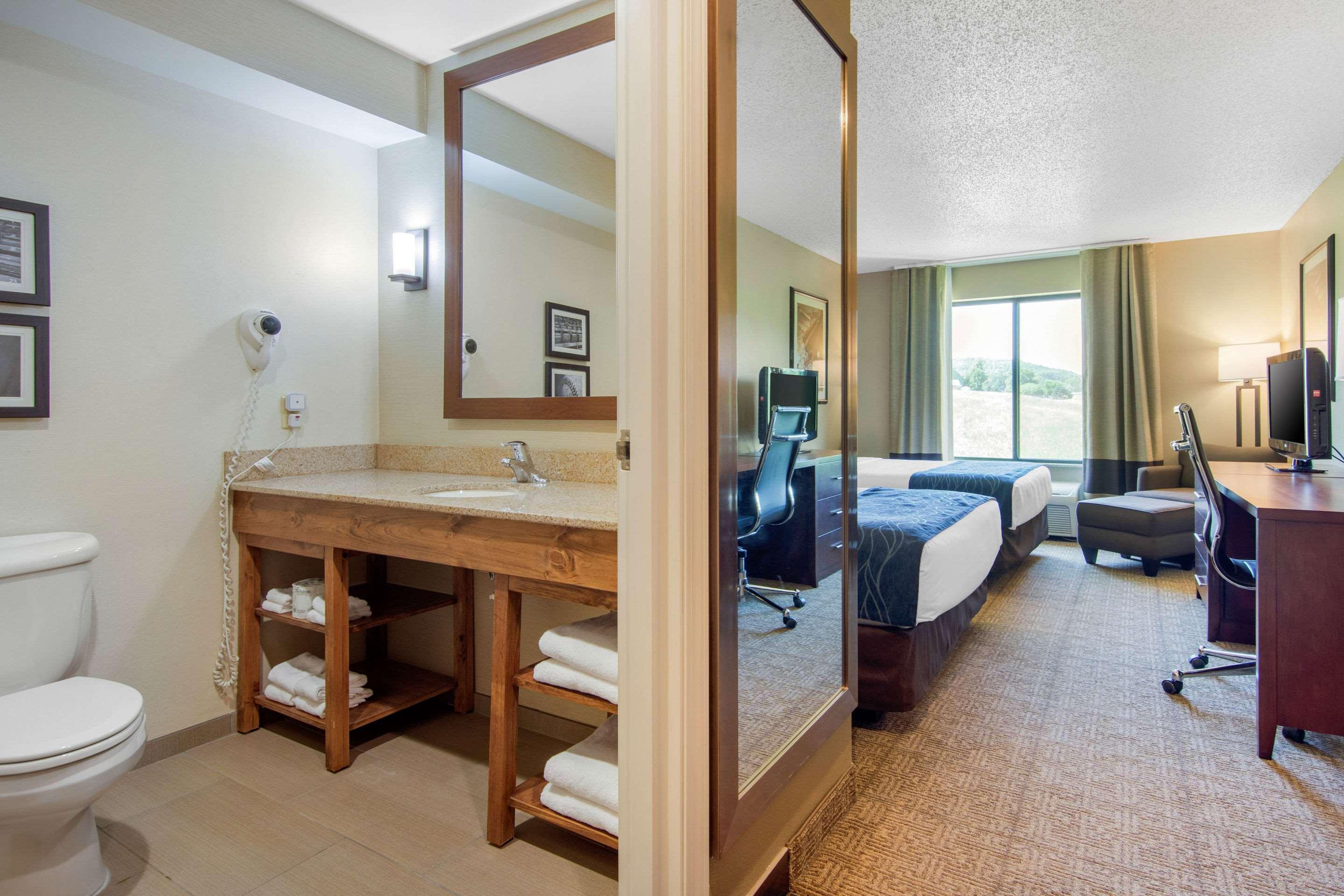 Comfort Inn & Suites Cooperstown - Milford Kültér fotó